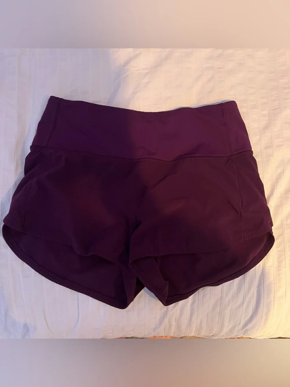 Lululemon Speed Up High-Rise Lined Short 2.5” Dramatic Magenta - Picture 3 of 5